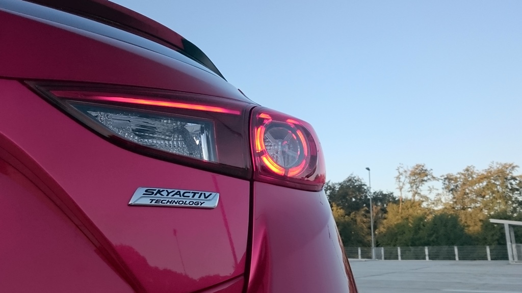 Mazda3: Skyactiv, Emblem