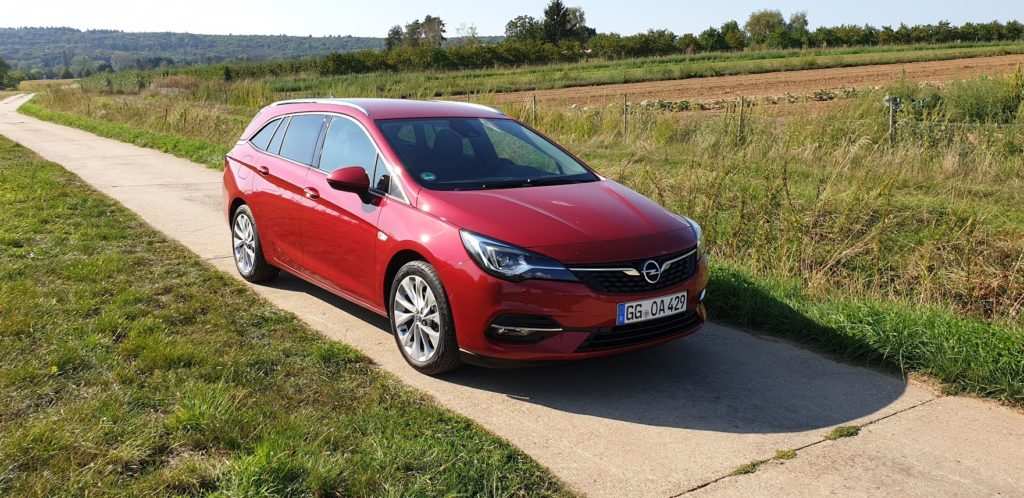 Opel Astra Sports Tourer Facelift