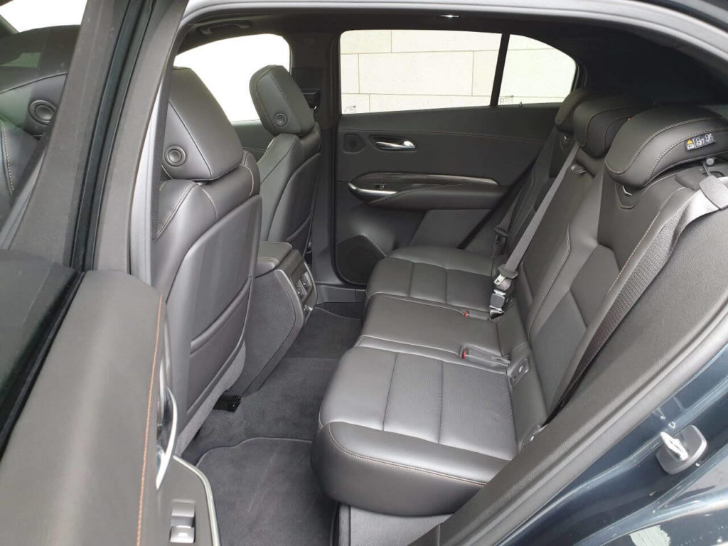 Rücksitzbank mit Lederaustattung im Cadillac XT4