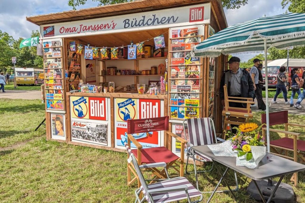 Oma Janssens Büdchen: Kiosk auf dem Festivalgelände der Classic Days