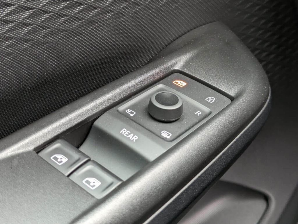 Fensterheber Bedienelement mit weniger Schaltern an der Fahrerseite