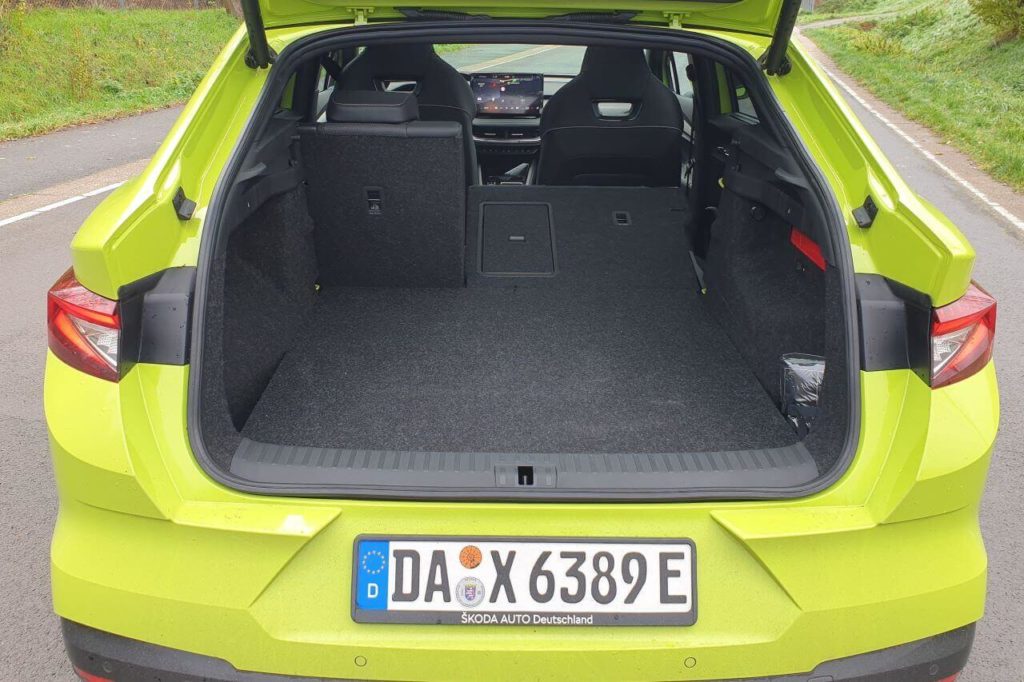 Kofferraum der Coupé-Variante mit umlegbarer Rücksitzbank