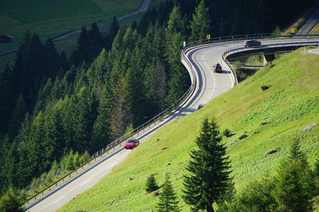 Felbertauernstraße mit kurviger Streckenführung durch Osttirol