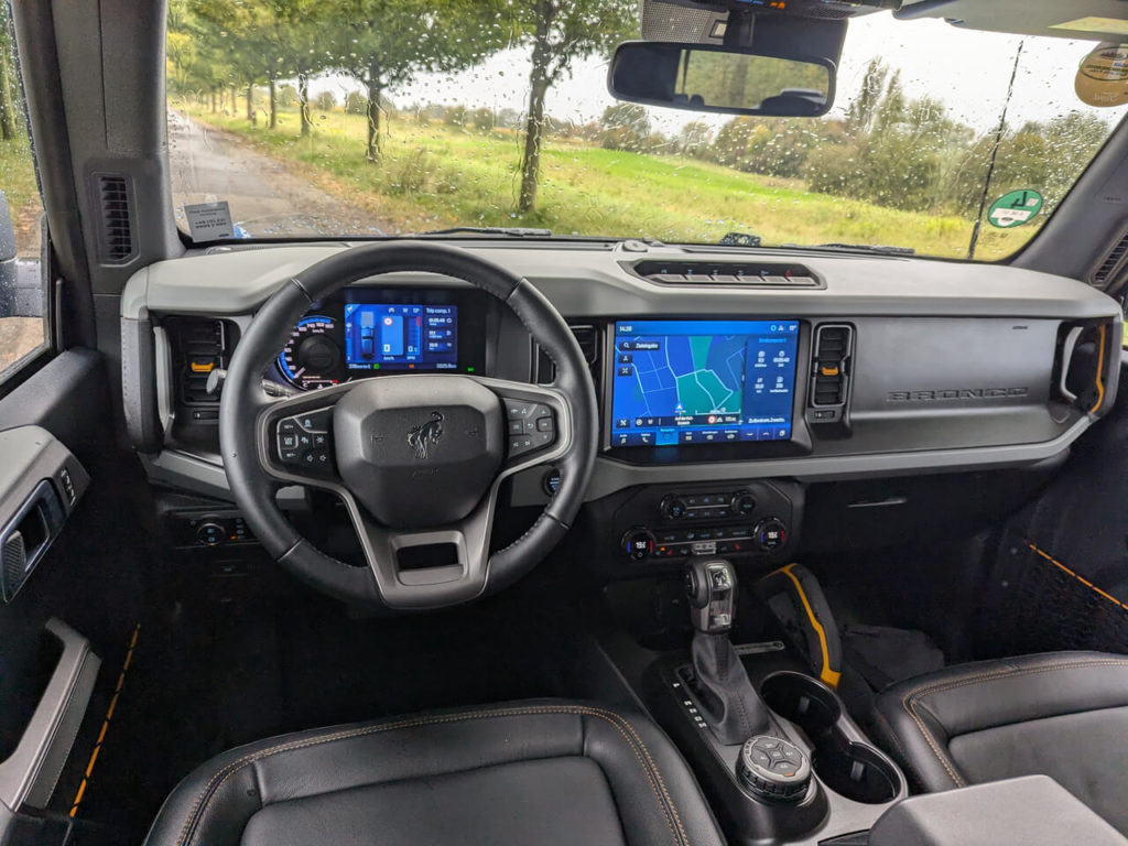 Armaturenbrett im Ford Bronco Badlands (Modelljahr 2025) mit 12 Zoll großem Infotainmentsystem
