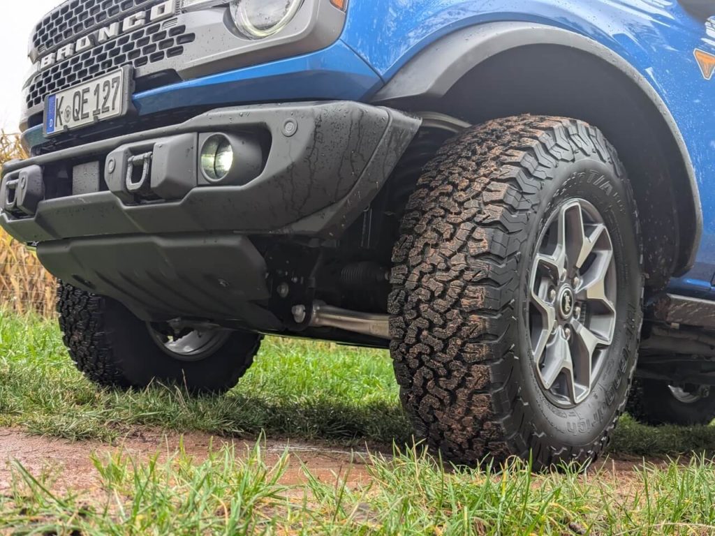 Unterfahrschutz aus Metall beim Ford Bronco Badlands