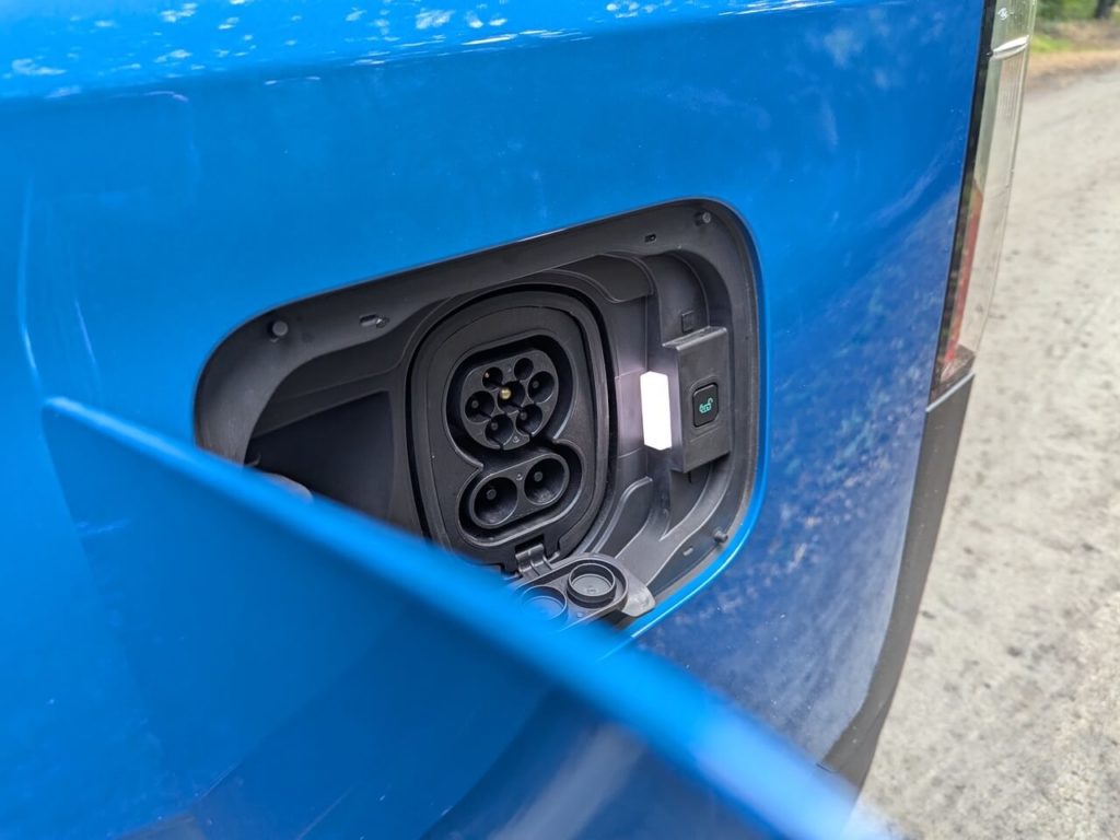 DC-Laden mit 100 kW: Ladezeit beim E-Transit Courier 10 bis 80 % in 23 Minuten