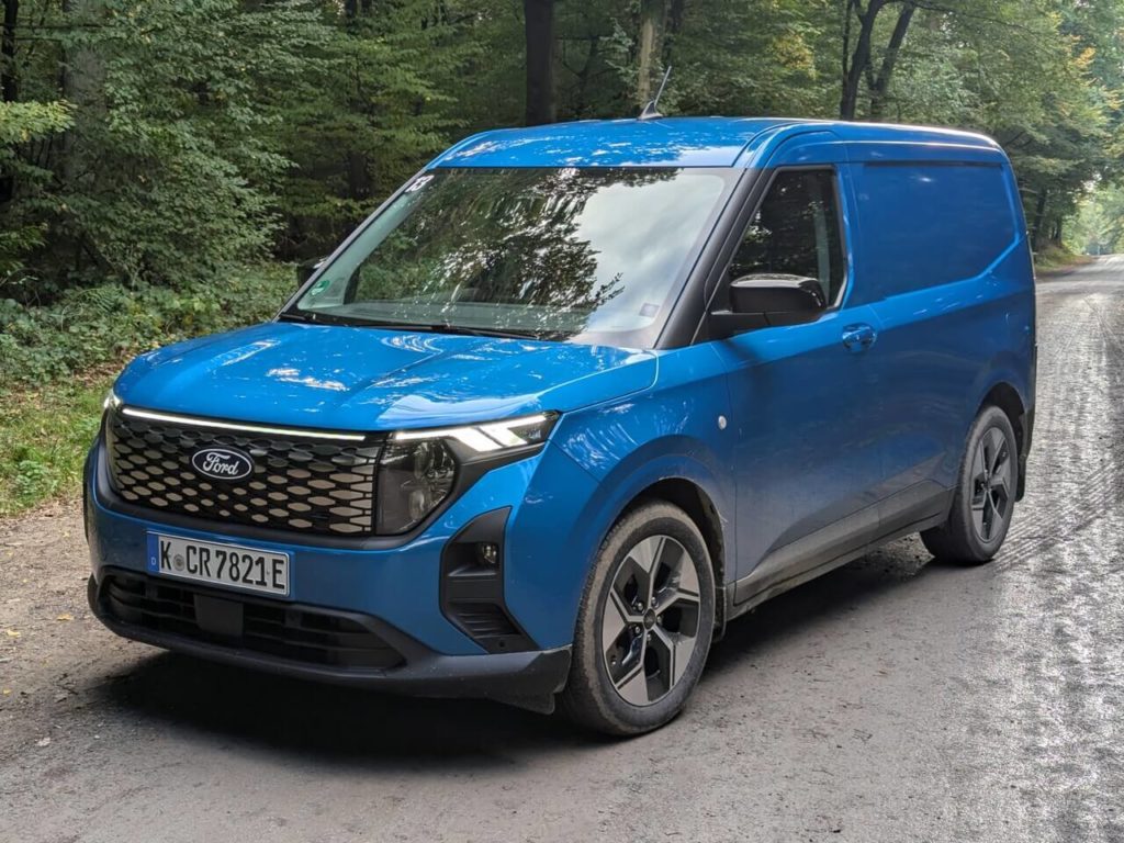 Kaufberatung Elektro-Kastenwagen (300 km Reichweite) Ford E-Transit Courier für Gewerbe.