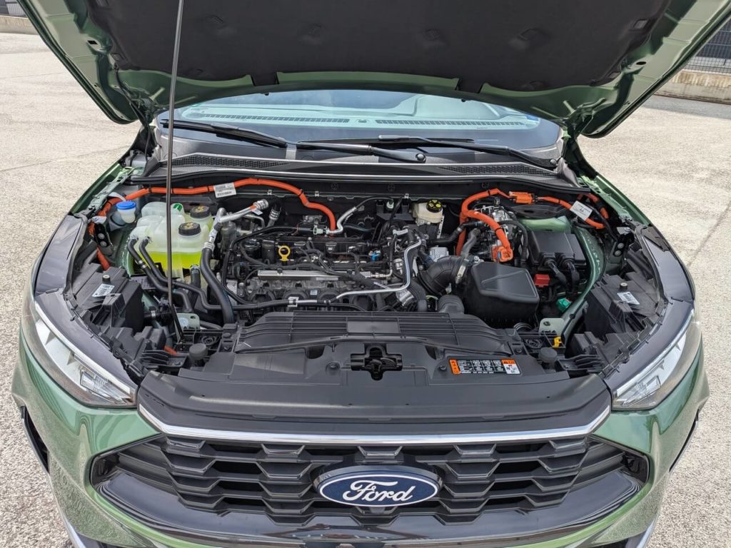 Ford Kuga mit Plug.in-Hybrid: 178 kW (243 PS). 4-zylinder Benziner und Elektromotor mit 60 Kilometer Reichweite