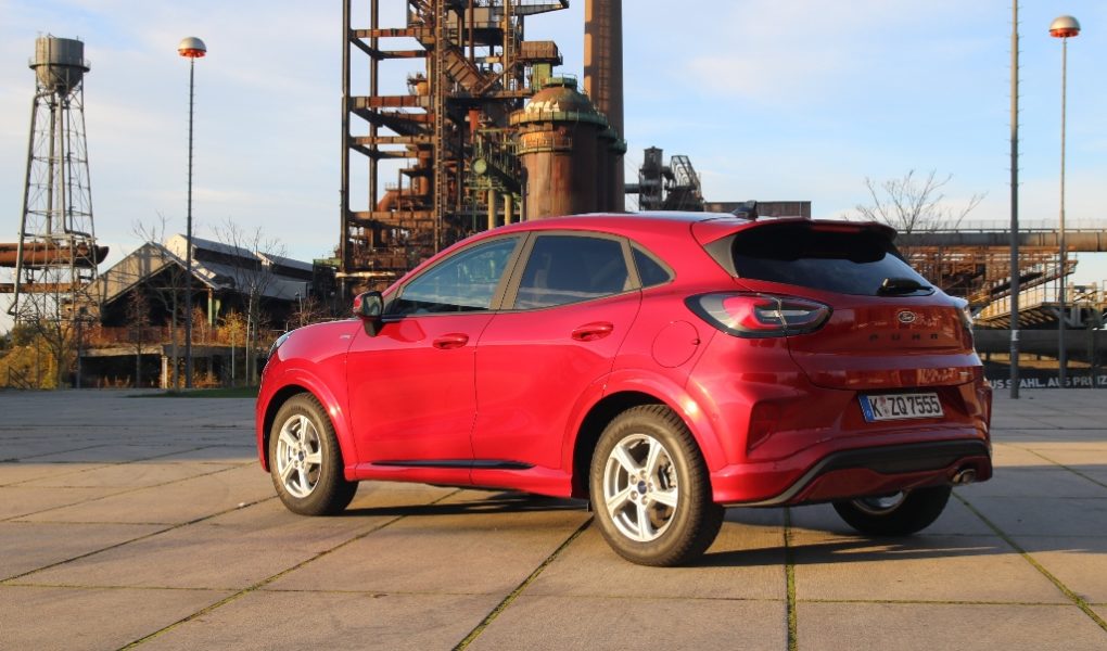 Ford Puma ST-Line X (2021) in Lucid-Rot Metallic mit 155 PS