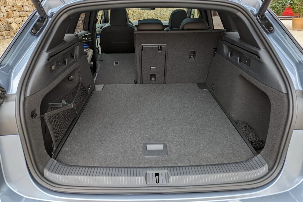 Volkswagen ID.7 Tourer Kofferraum mit fast 2 Meter Länge (Kombi obere Mittelklasse)