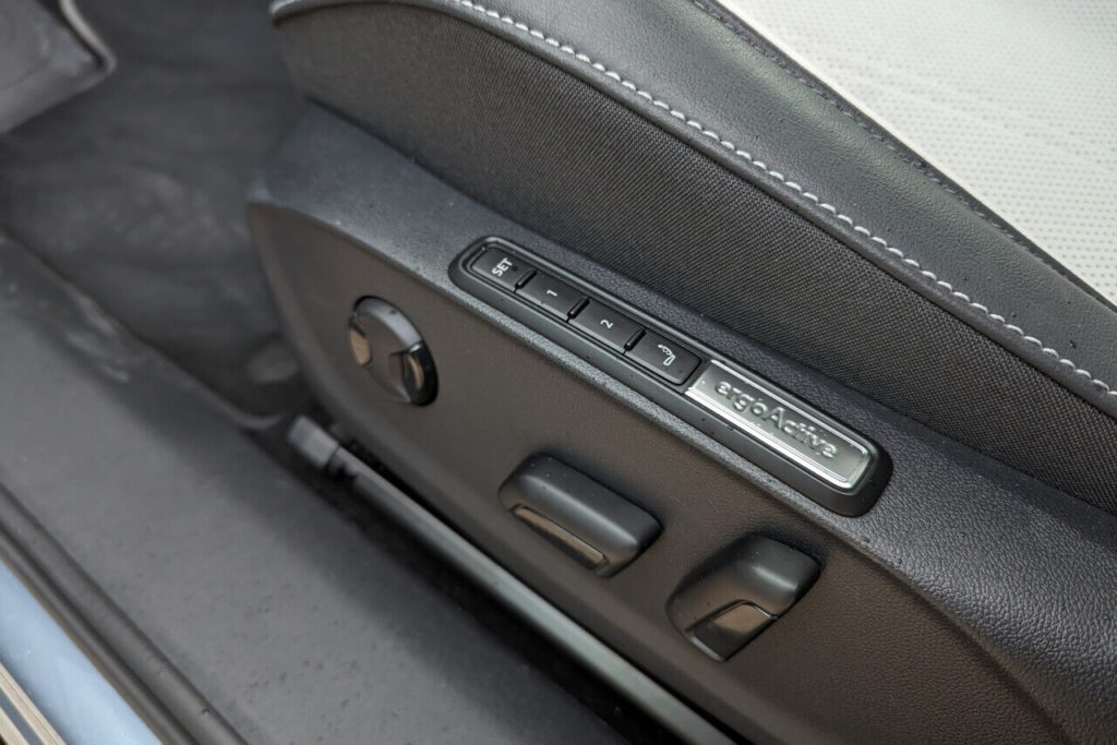 ergoActive Massagesitze mit Memory-Funktion und elektrischer Verstellmöglichkeit im VW ID.7 Tourer