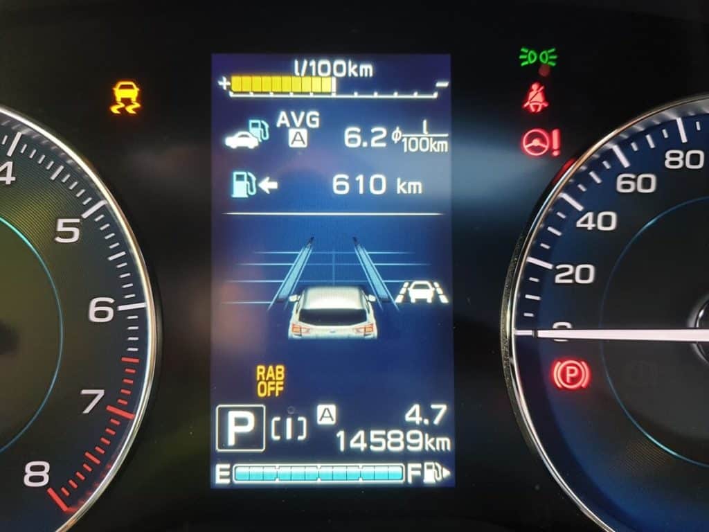 Subaru Impreza 2.0ie Lineartronic Verbrauch im 4,2 Zoll großen Fahrerinformationsdisplay