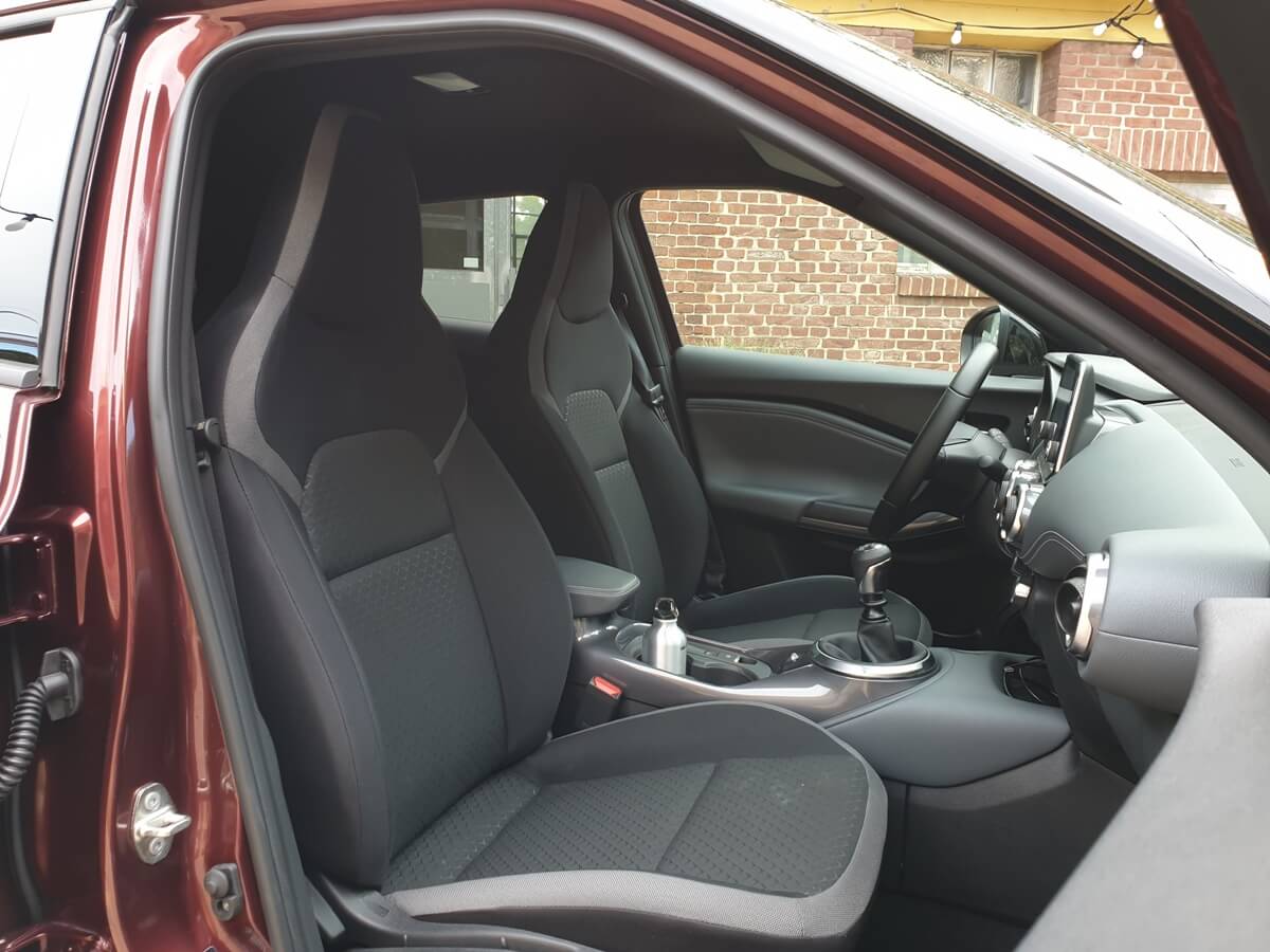 Nissan Juke N-Connecta Integralsitze, Stoffpolster, Beifahrersitz