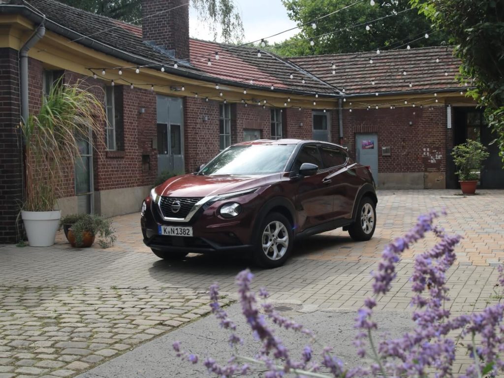 Nissan Juke N-Connecta, Burgundy Fahrbericht