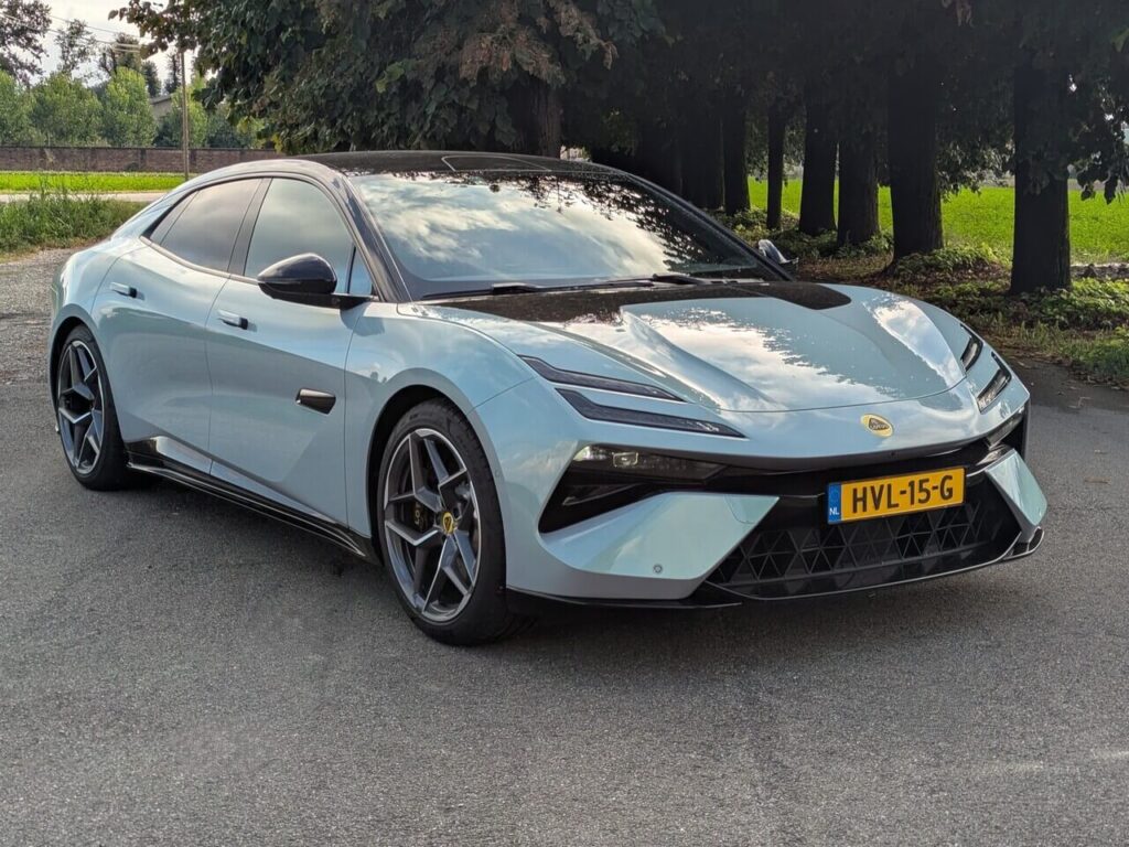 Hyper-GT Lotus Emeya besser als Porsche Taycan und Audi E-Tron GT? Review und Kaufberatung von Daniel Przygoda.