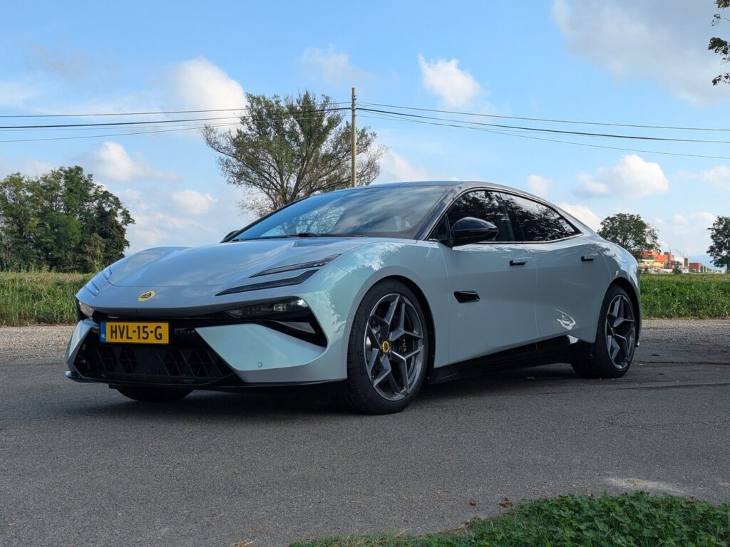 Fahrbericht zum Lotus Emeya 600 Sport SE mit 800-Volt-Technik: Hyper GT mit 612 PS Allradantrieb