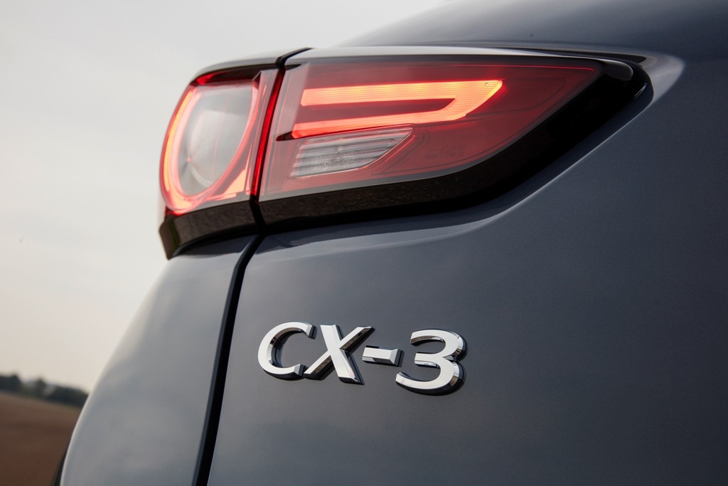 CX-3 Emblem, Logo, Heckdeckel, LED-Rückleuchten