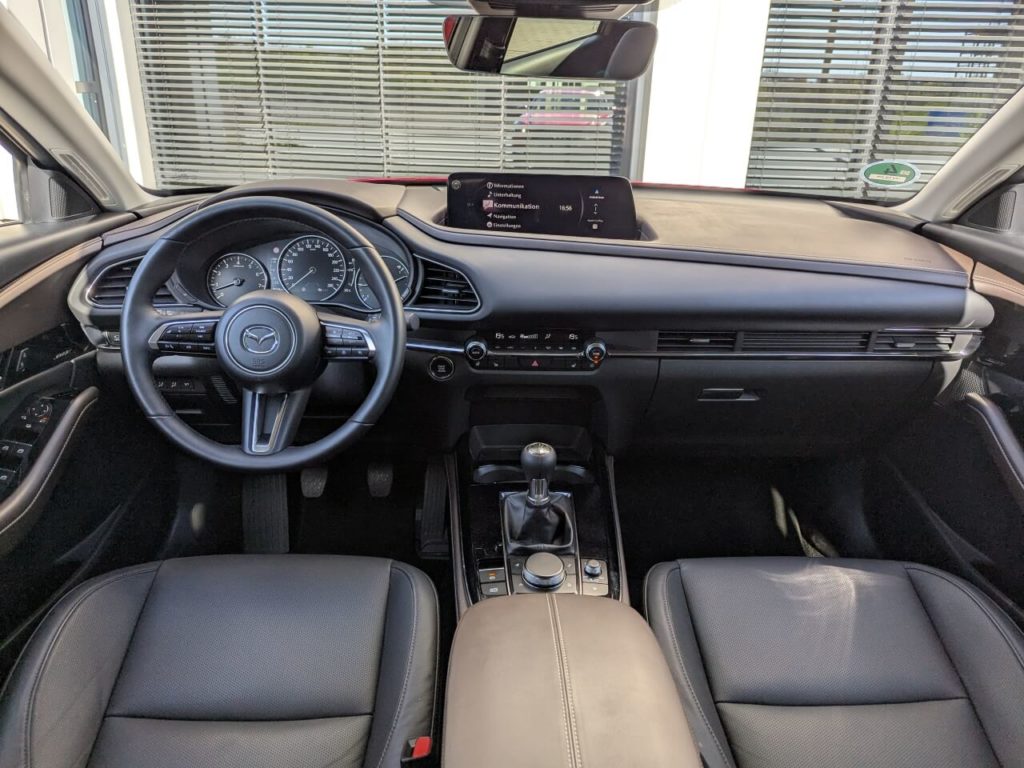 Armaturenbrett beim Mazda CX-30