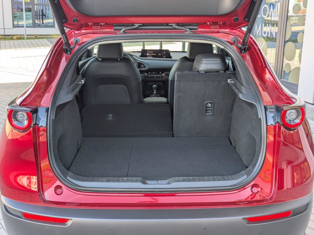 Gepäckraumvolumen bis zu 1.398 Liter Fassungsvermögen mit BOSE-Soundsystem