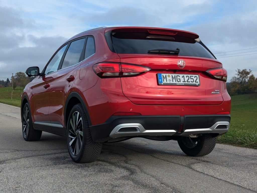 Günstiger SUV im Fahrbericht: MG ZS Hybrid+ mit 147 kW (197 PS) ab 22.990 Euro.