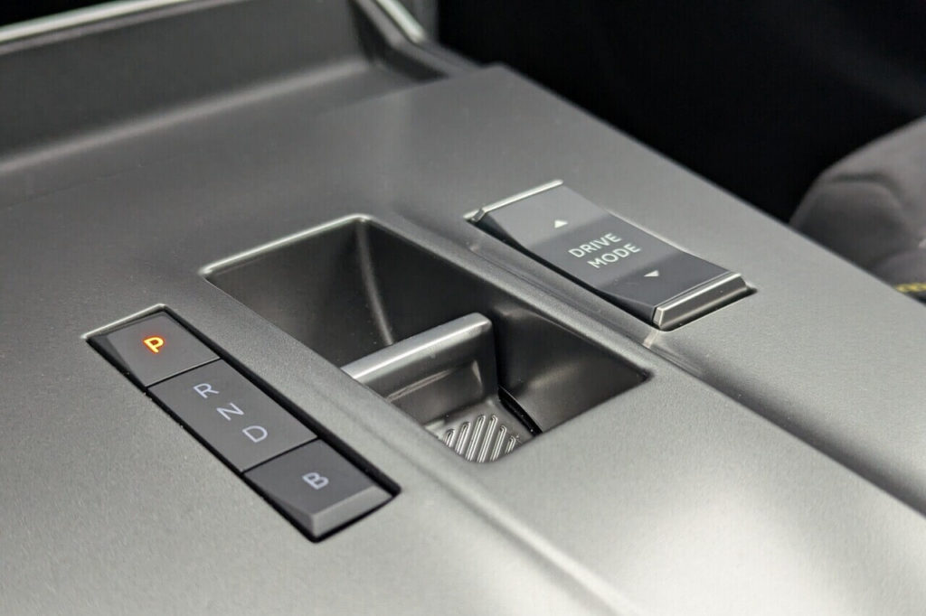 Mittelkonsole (Mokka Facelift) mit Drive-Mode-Schalter