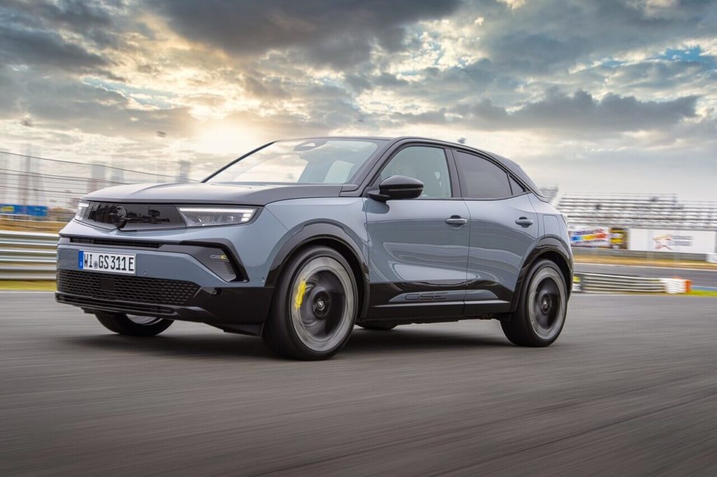 Fahreindruck auf der Rennstrecke: Opel Mokka GSE in Jarama (ehemalige Formel-1-Rennstrecke) bei Madrid.