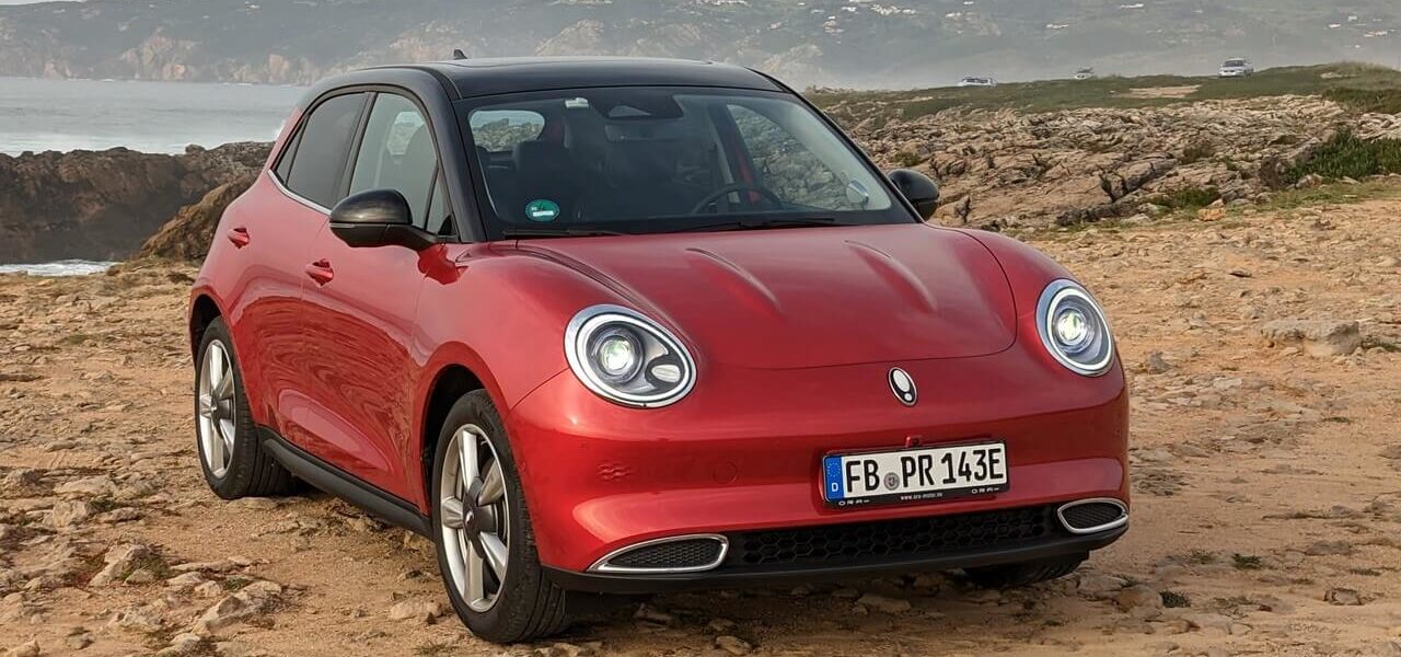 Elektroauto ORA Funky Cat (2023) in Mars Red Metallic mit über 400 Kilometer Reichweite