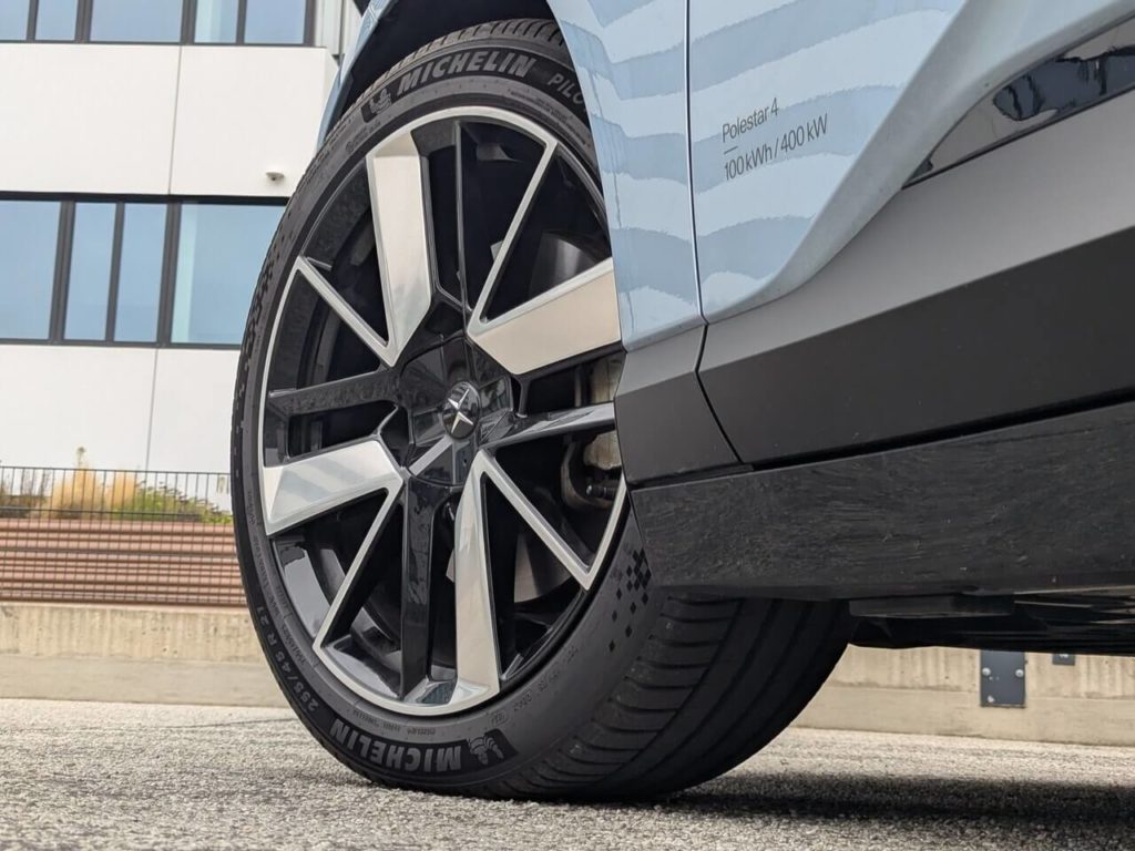 21 Zoll Leichtmetallräder "Sport" beim Polestar 4 (Michelin 255/45 R 21)