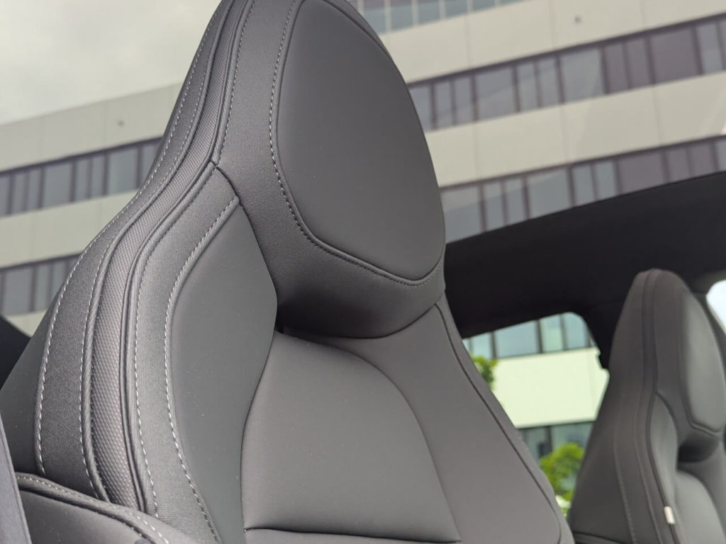 Polster: "Charcoal Bio-basiertes MicroTech" ist serienmäßig im Polestar 4.