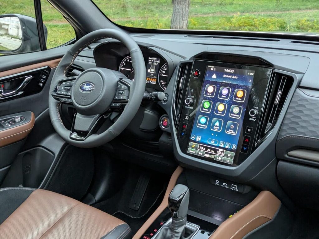 Nutzerfreundliches Bedienkonzept und hochwertiger Innenraum mit guter Verarbeitungsqualität im Subaru Forester.