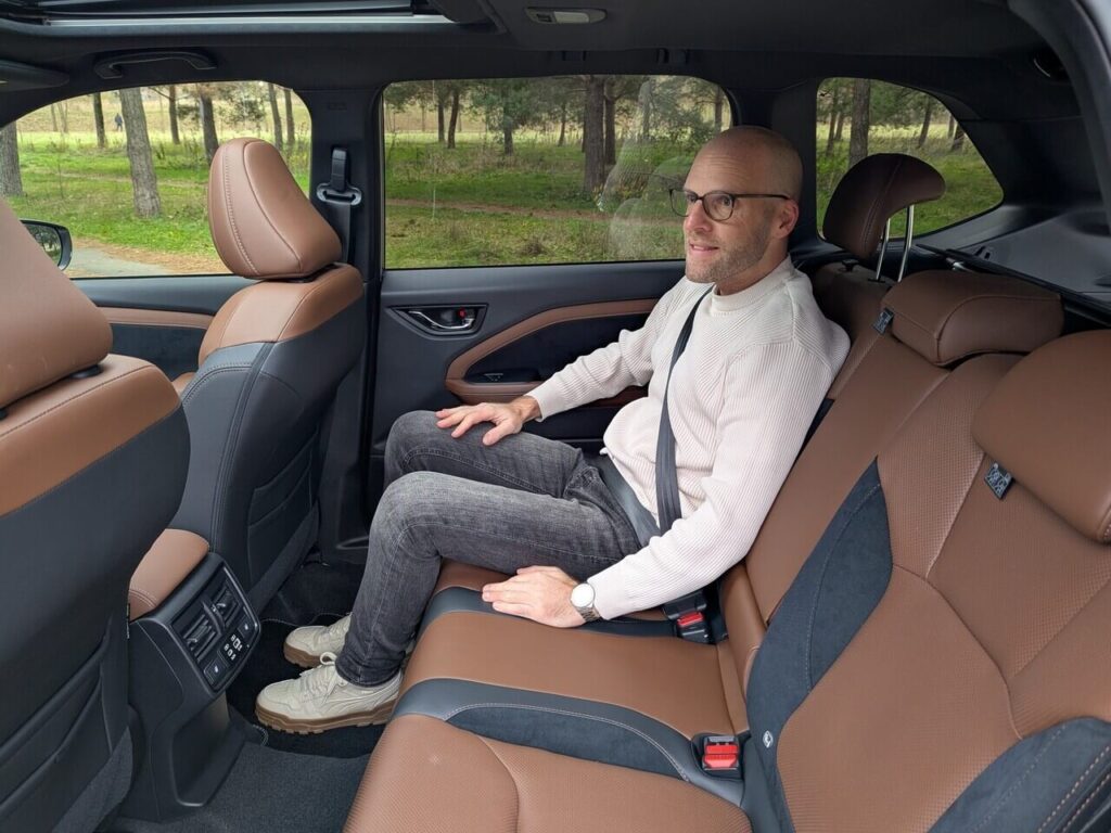 Rücksitzbank: Viel Kopf- und Beinfreiheit im Subaru Forester (Referenz: Daniel Przygoda, 1,75 m).