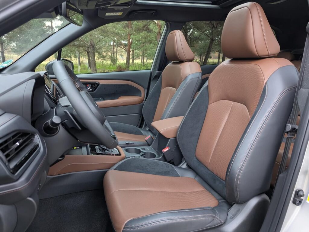 Fahrersitz beim Subaru Forester 10-fach elektronisch verstellbar mit Memory-Funktion