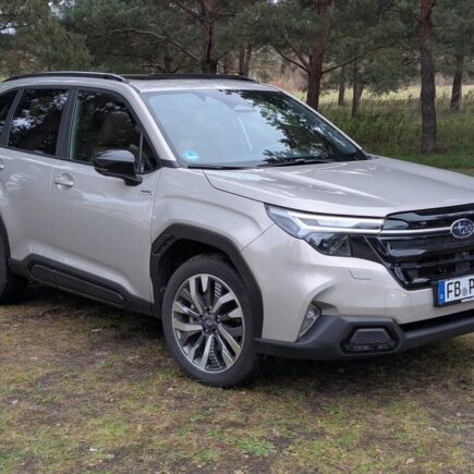 Subaru Forester 2026 - Geländetauglicher Mittelklasse-SUV mit permanentem Allradantrieb