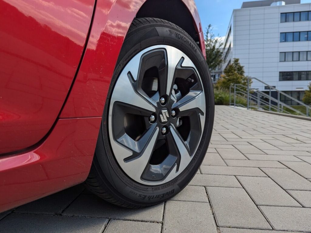 16 Zoll Alurad (Bicolor/poliert), für Suzuki Swift Comfort+, Bereifung 185/55 R16