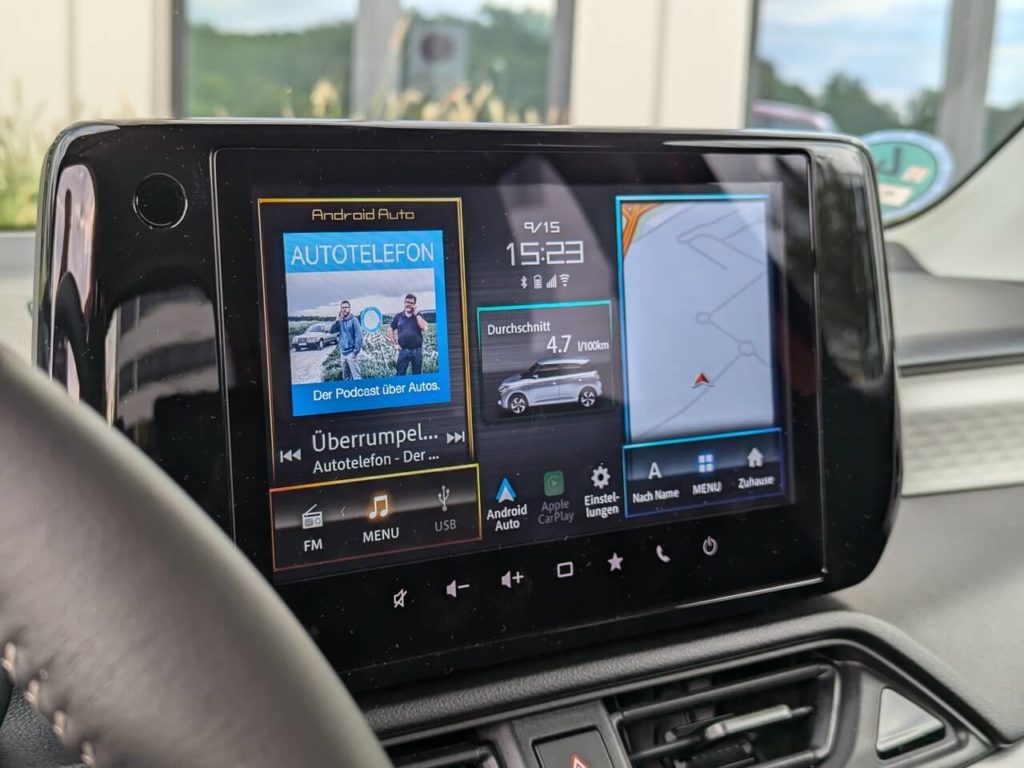 Infotainmentsystem im Suzuki Swift mit 9 Zoll Touchscreen mit Android Auto (kabellos), Autotelefon Podcast