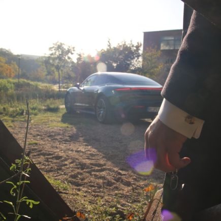 Porsche Taycan 4S, Manschettenknöpfe