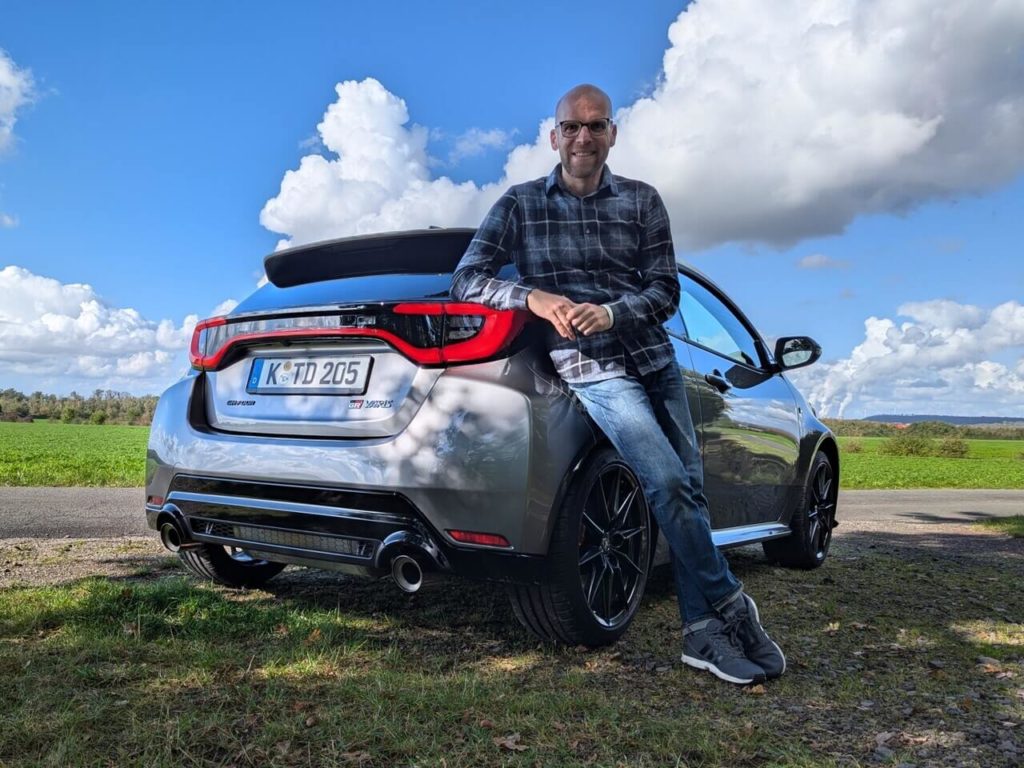 Daniel Przygoda: Fahreindruck zum neuen Toyota GR Yaris (2025) in Palladium Silber Metallic (1L5)