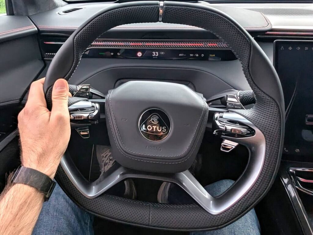 Fahreindruck: So fährt sich der Lotus Eletre. Erfahrungen zum vollelektrischen Hyper-SUV.