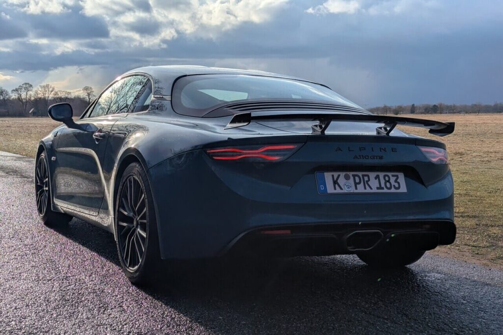 Mittelmotor-Sportwagen mit 300 PS aus Frankreich für unter 100.000 Euro