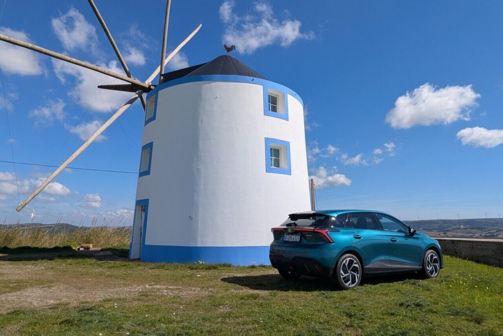 Hohe Reichweite und viel Fahrspaß in der Version mit Heckantrieb.