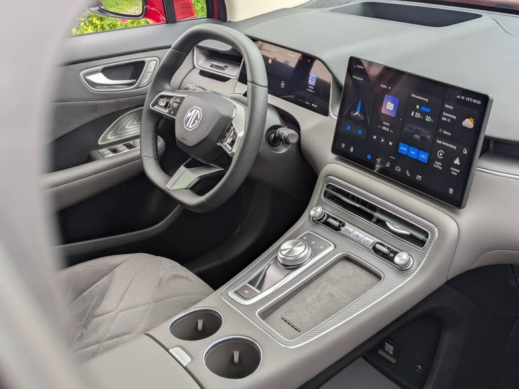 MGS6 EV Luxury hochwertiger Innenraum mit 12,8 Zoll Touchscreen