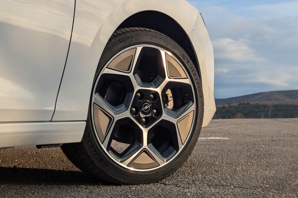 Opel Astra L 18 Zoll Leichtmetallrad "Pentagon" (ZHYH)