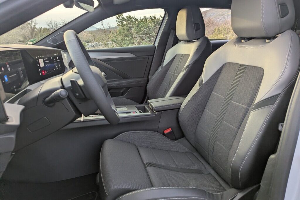 Ergonomische Sitze vorne im Opel Astra - Erfahrungen