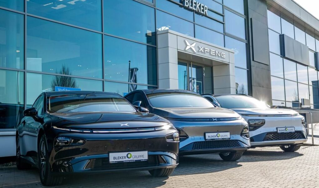 Xpeng-Standort der Bleker Gruppe in Münster mit Elektroautos Xpeng G6 und Xpeng G9