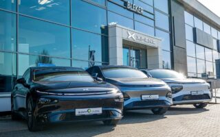 Xpeng-Standort der Bleker Gruppe in Münster mit Elektroautos Xpeng G6 und Xpeng G9