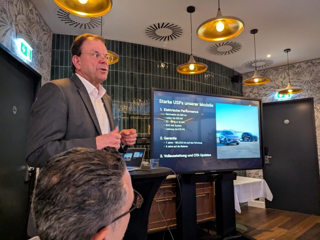 Roundtable-Gespräch mit Markus Schrick, Geschäftsführer Zentraleuropa, in Köln