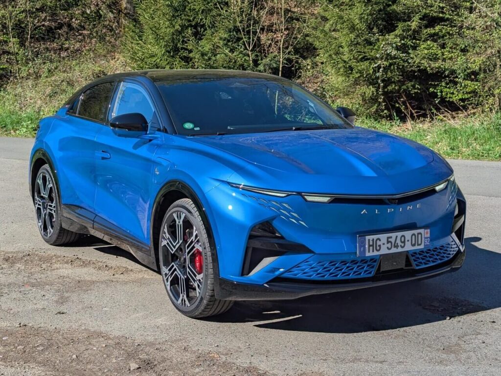 Fahrbericht zum Alpine A390 GT - Erfahrungen und Kaufberatung zum vollelektrischen Performance-Modell mit 400 PS.