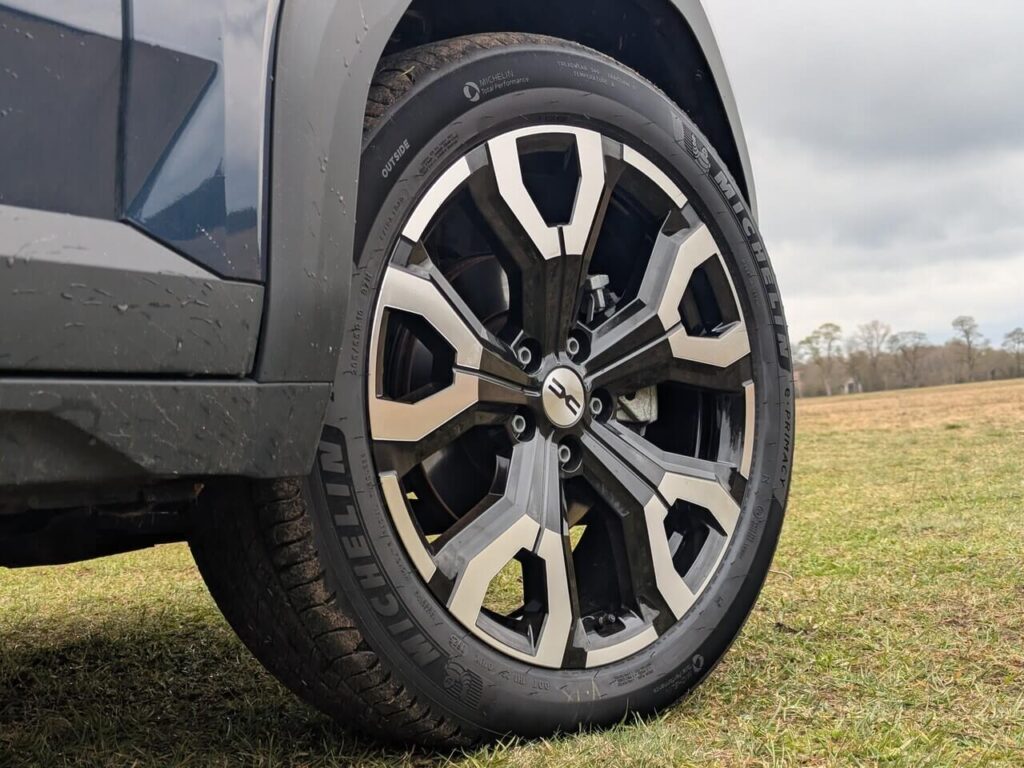 19 Zoll Leichtmetallrad glanzgedreht "RASAN" (Sonderausstattung +500 Euro, Code: RDIF11)