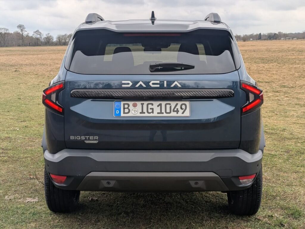 Heckansicht in der Lackierung Indigo-Blau (Code: RRQ)