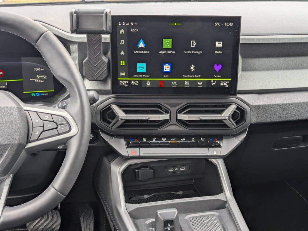 10,1 Zoll Touchscreen -Infotainmentsystem mit kabelloser Smartphone-Integration per Android Auto und Apple CarPlay.
